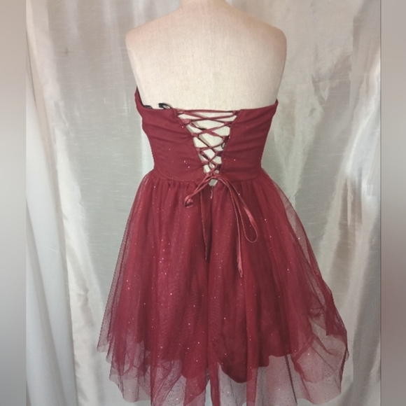 Speechless Strapless Formal, Sparkles, Short burgundy Corset LaceUp Back, Lace,5 - Picture 4 of 12